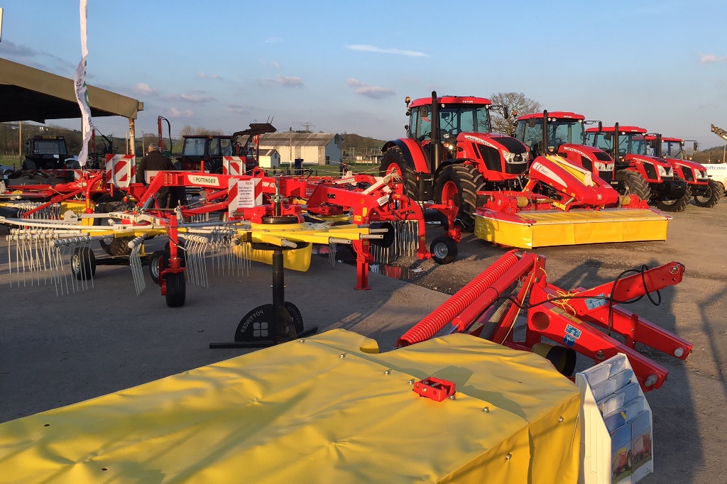 Pottinger machines with selection of Zetor tractors